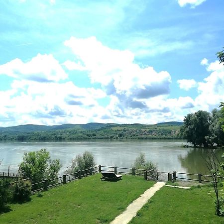 Captain'S House By The Danube River Cerevic Eksteriør bilde