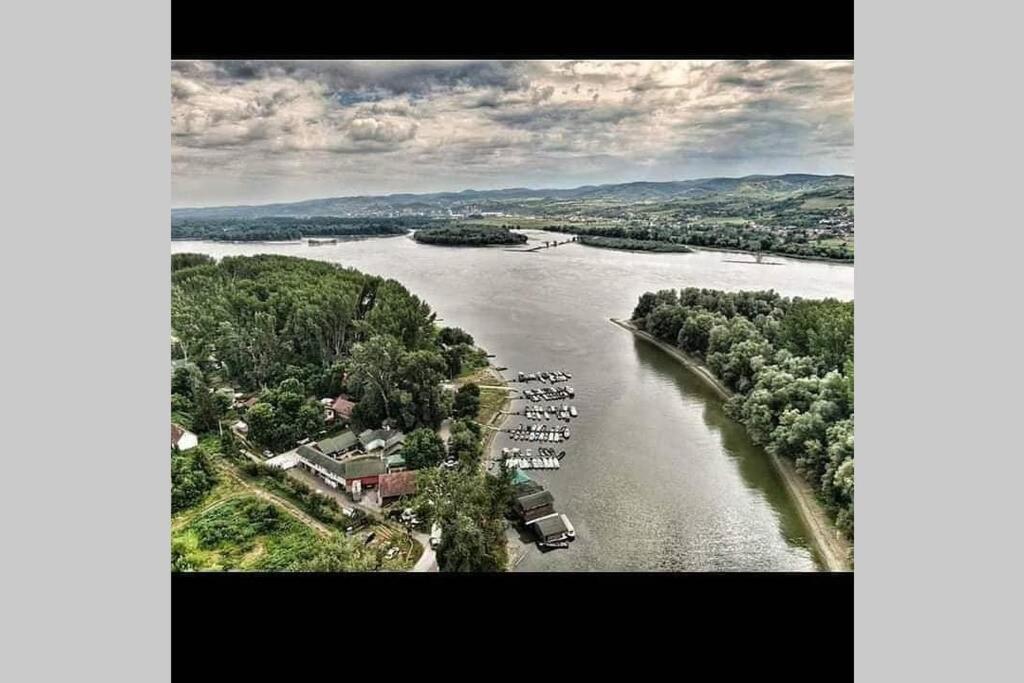 Captain'S House By The Danube River Cerevic Eksteriør bilde