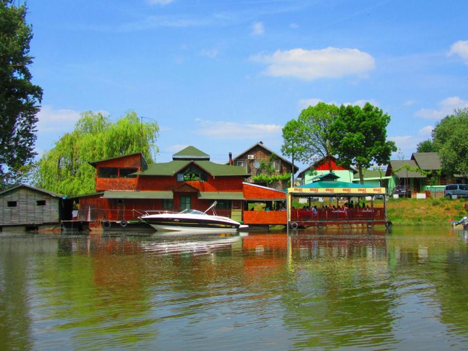 Captain'S House By The Danube River Cerevic Eksteriør bilde